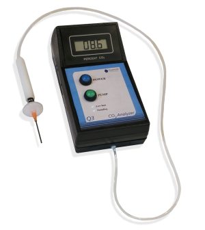 Portable CO2 analyzer for incubators